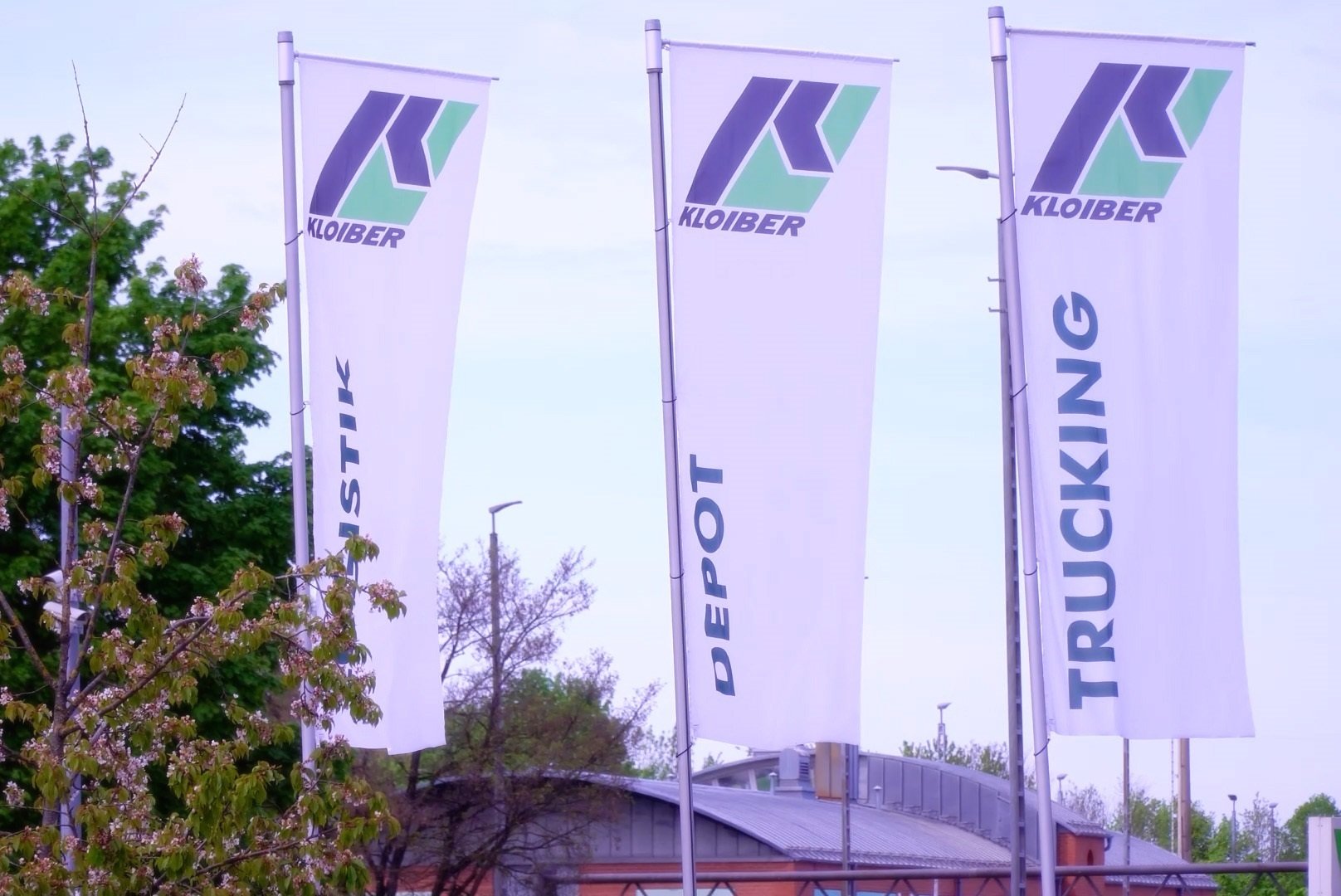 Fahnen mit Kloiber Logo